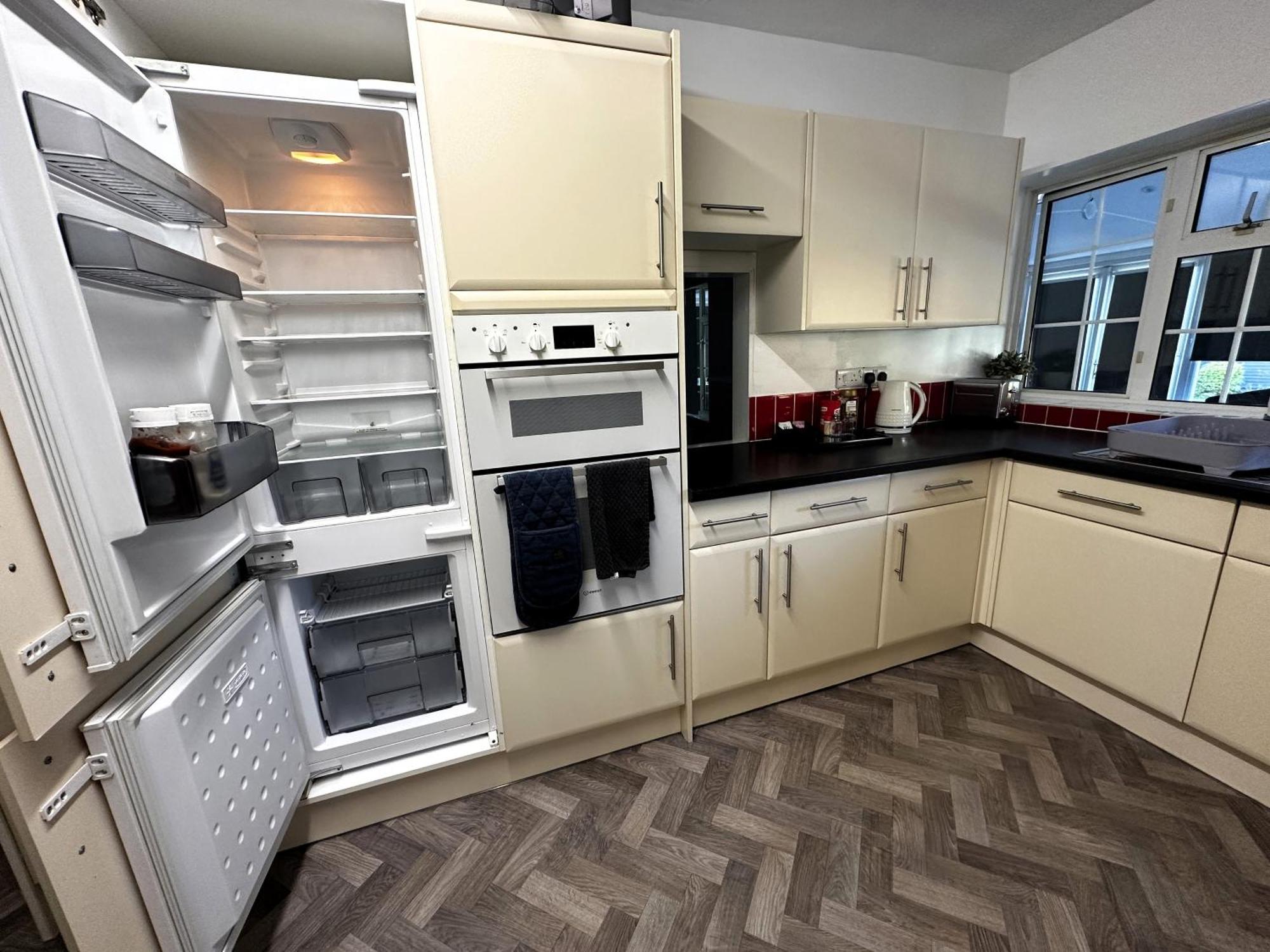 Kennedy Villa - 5 Bedroom House With Hot Tub, Wifi, Free Parkings, Close To Bicester Village Dış mekan fotoğraf