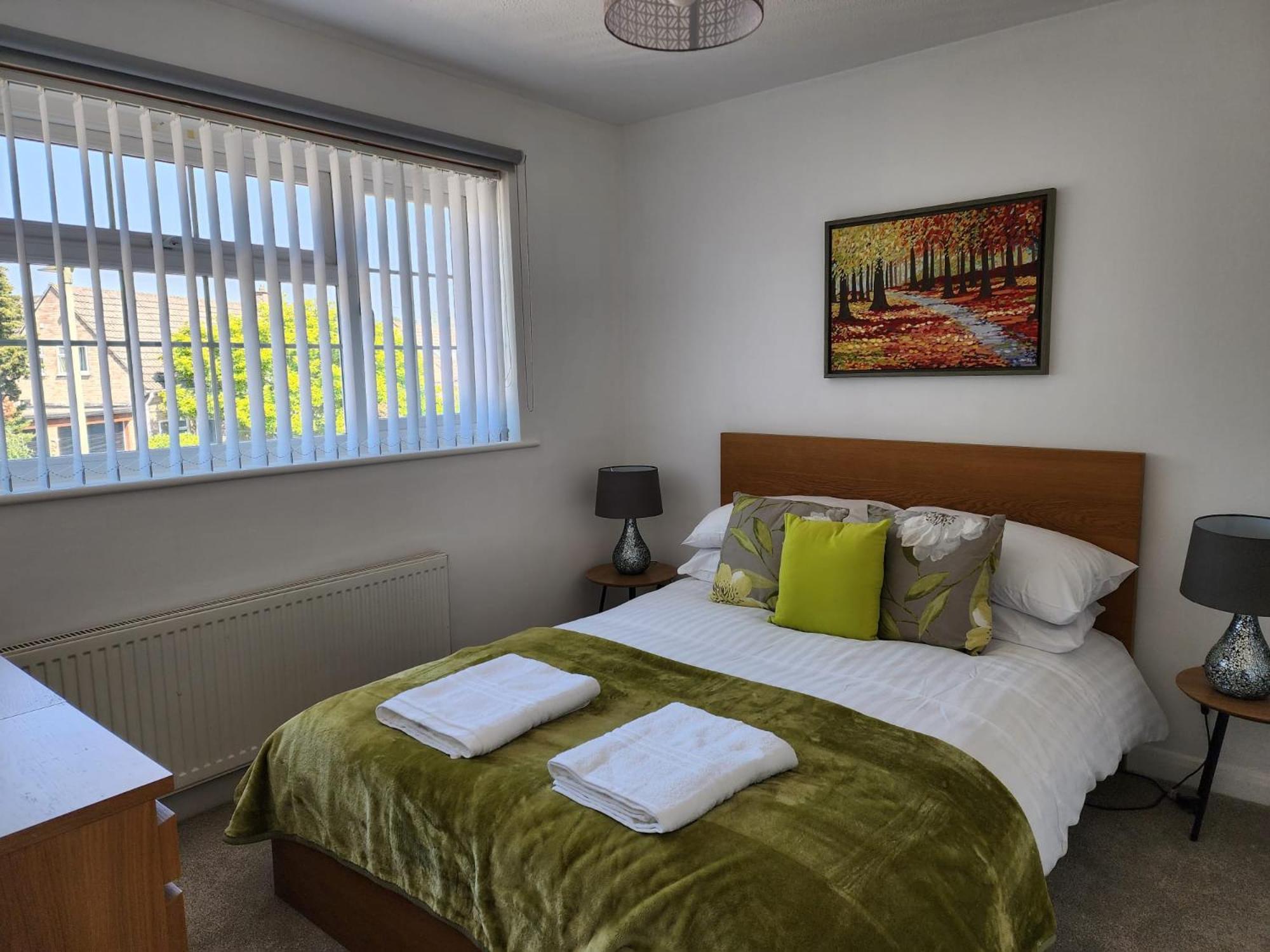Kennedy Villa - 5 Bedroom House With Hot Tub, Wifi, Free Parkings, Close To Bicester Village Dış mekan fotoğraf