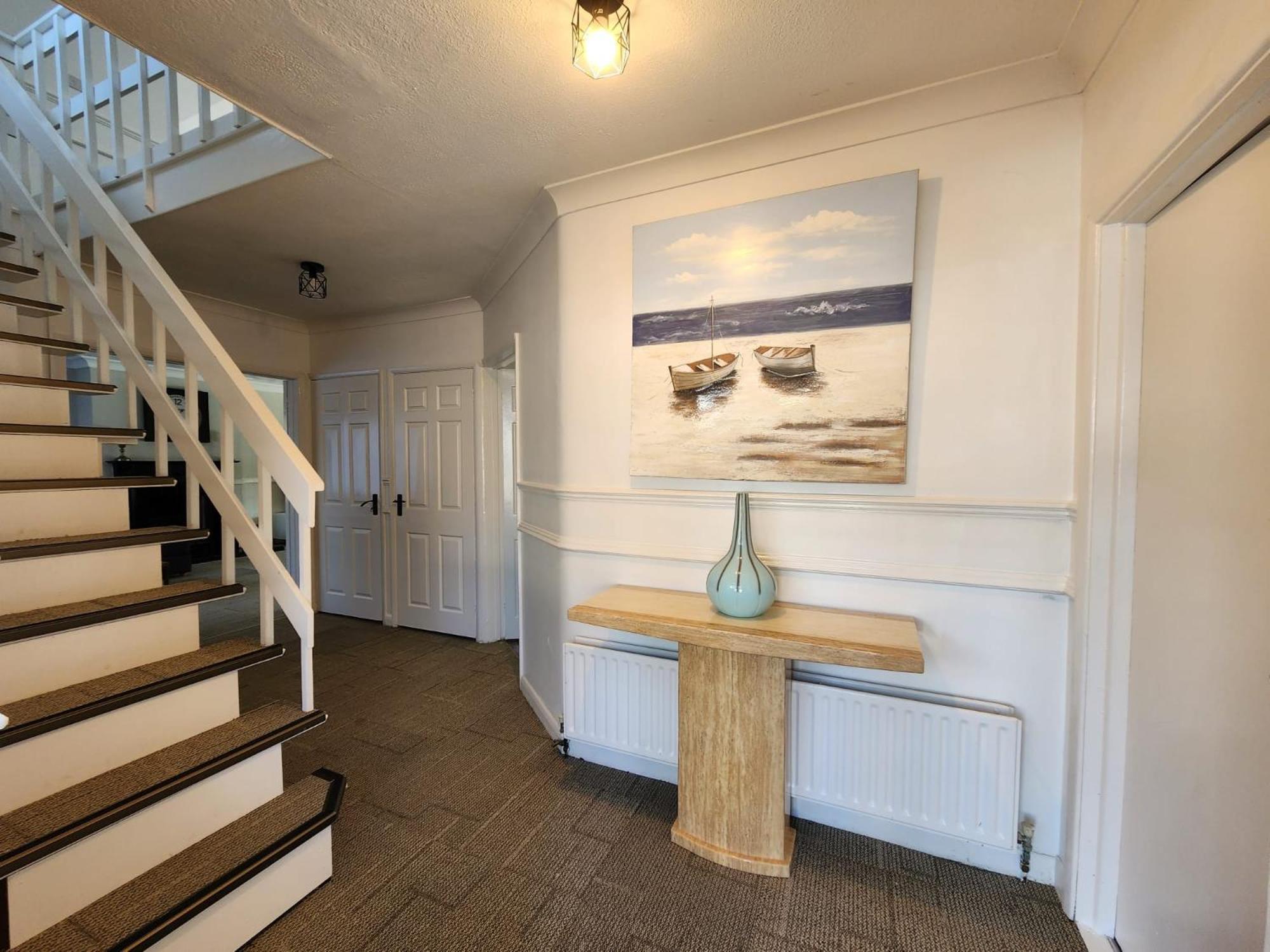 Kennedy Villa - 5 Bedroom House With Hot Tub, Wifi, Free Parkings, Close To Bicester Village Dış mekan fotoğraf