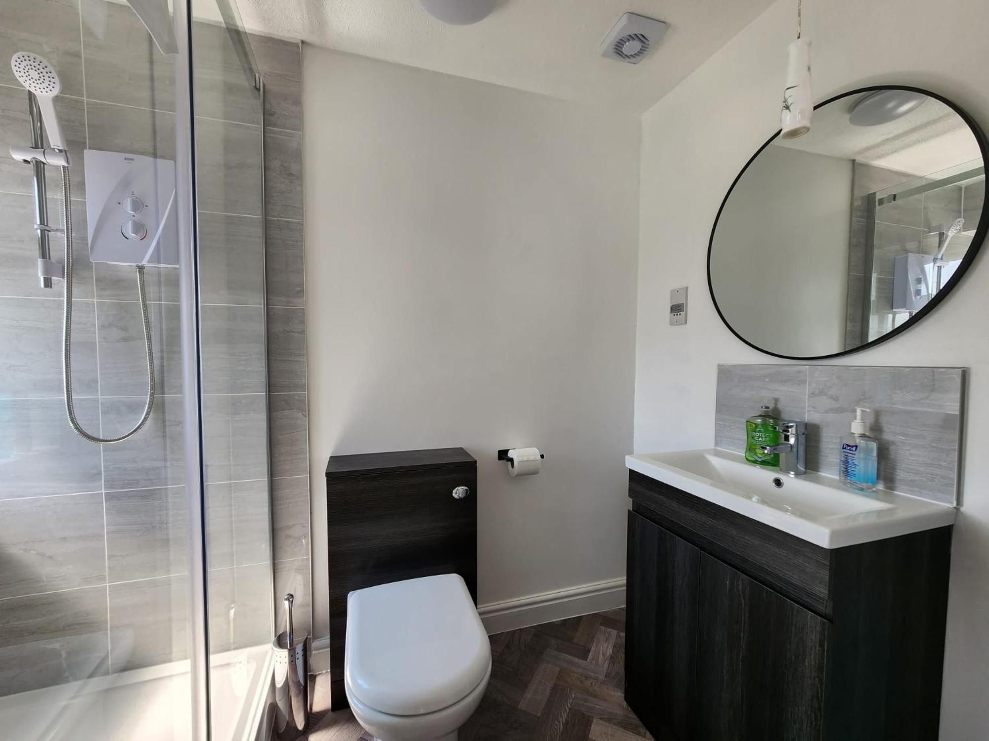 Kennedy Villa - 5 Bedroom House With Hot Tub, Wifi, Free Parkings, Close To Bicester Village Dış mekan fotoğraf